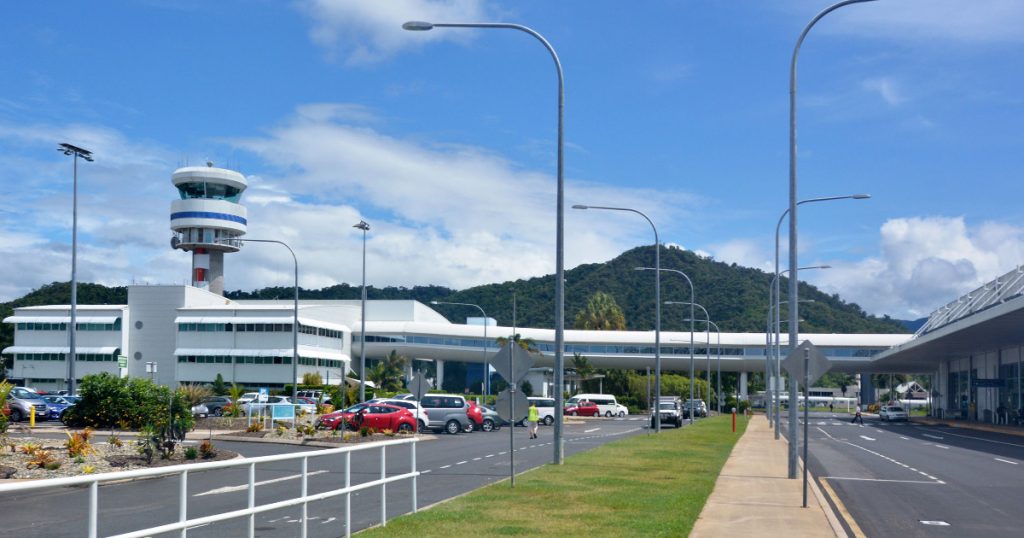 ケアンズ国際空港