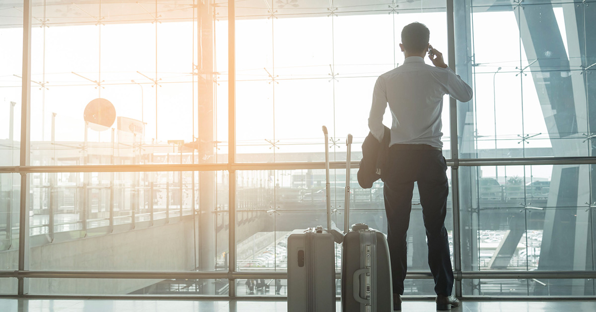 帰国時のビジネスマンの様子